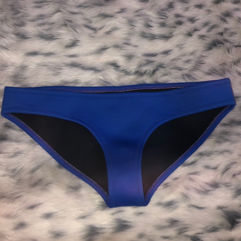Blue triangl bottoms